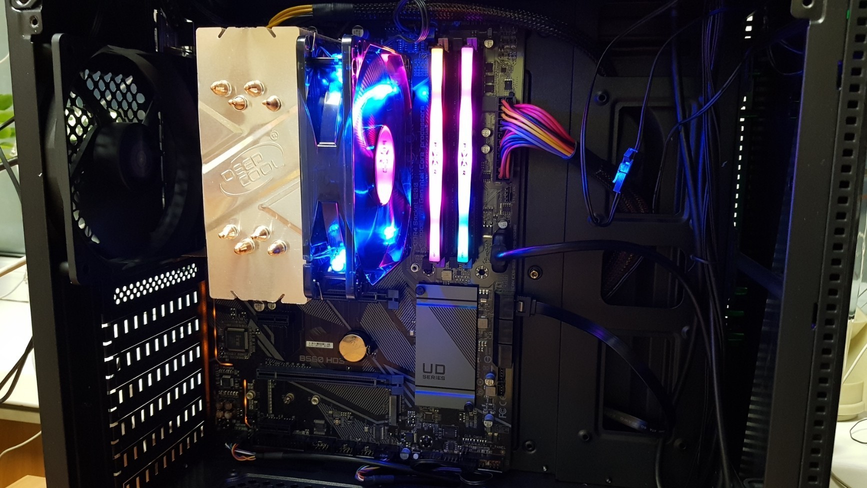 Обзор AEROCOOL SHARD. Геймерский корпус для компьютера с прозрачной ...